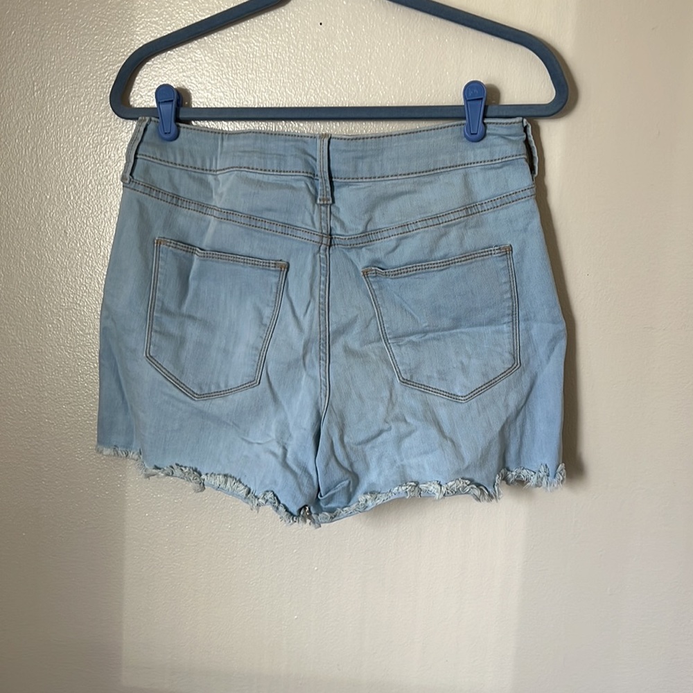 Universal Thread Jean Shorts - Picture 2 of 3